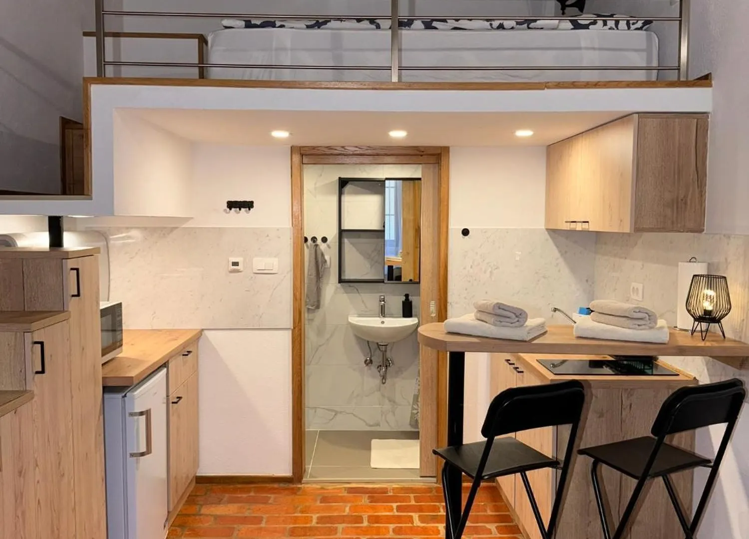 Zenroom Apartments contacts